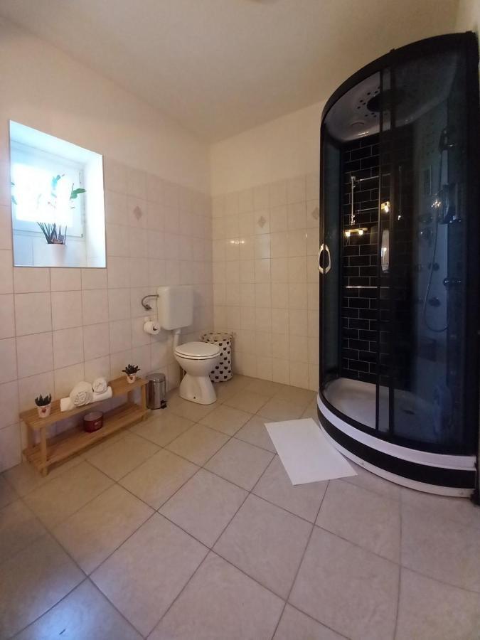 Villa Casa Girasole Buje Esterno foto