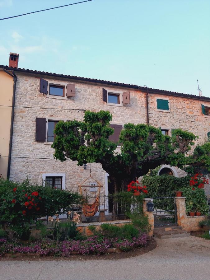 Villa Casa Girasole Buje Esterno foto