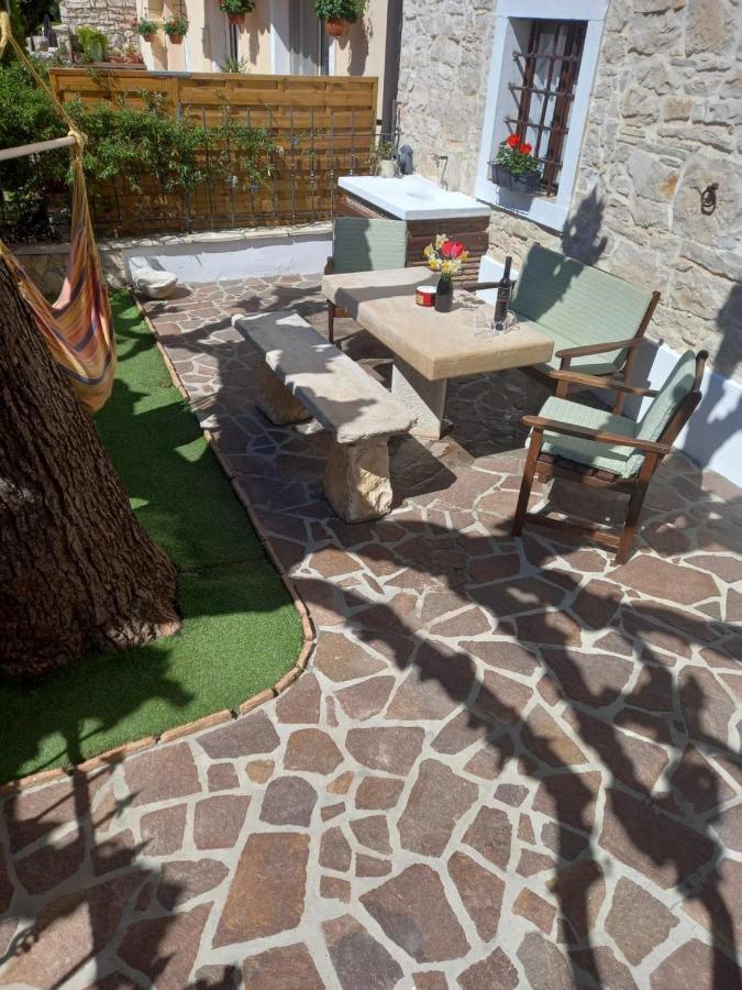 Villa Casa Girasole Buje Esterno foto