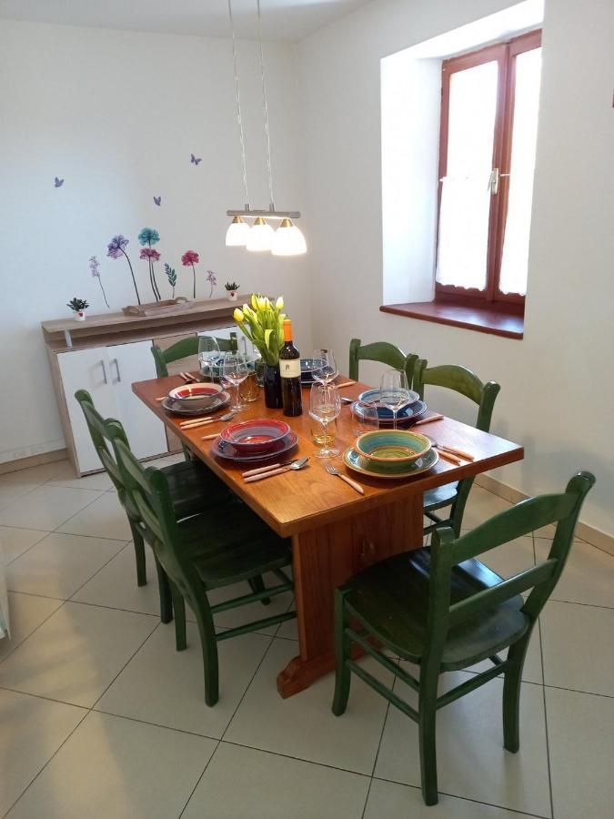 Villa Casa Girasole Buje Esterno foto